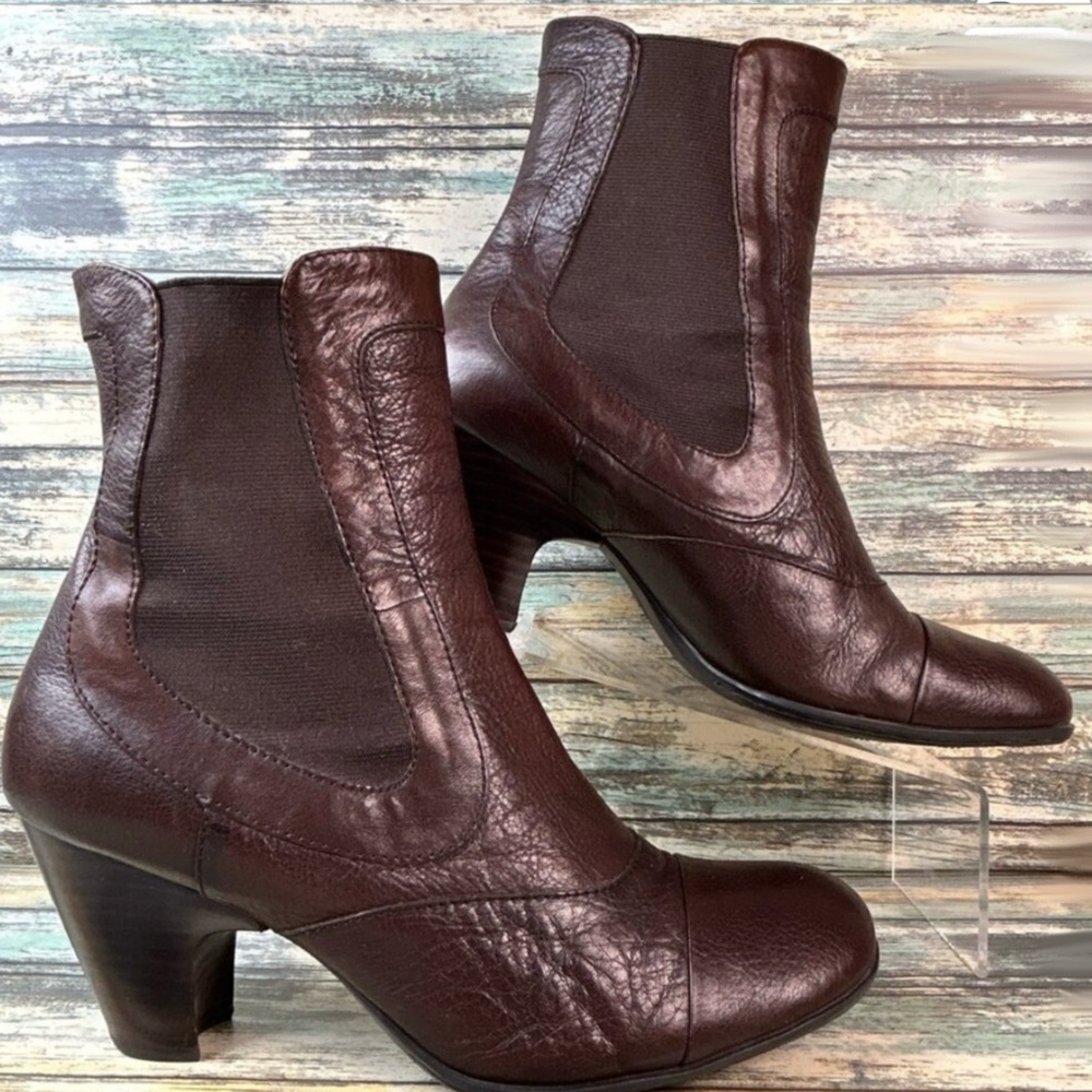Born Crown Style Brown Leather Ankle Boots Chelsea Block size 10 42 like new - Picture 2 of 13